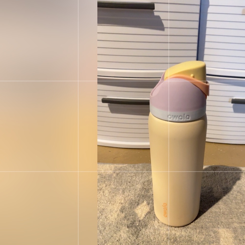 Owala 32oz sandy shores color